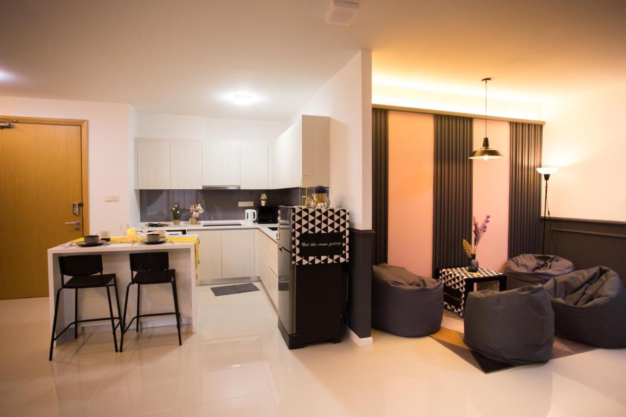 Suasana By The One Apartment
