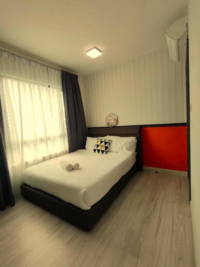 Apartment Suasana By The One *